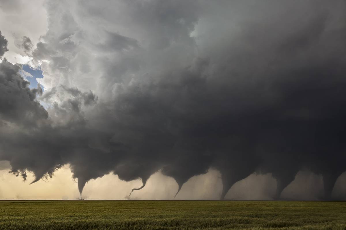 Rare photo of 7 tornadoes at one time